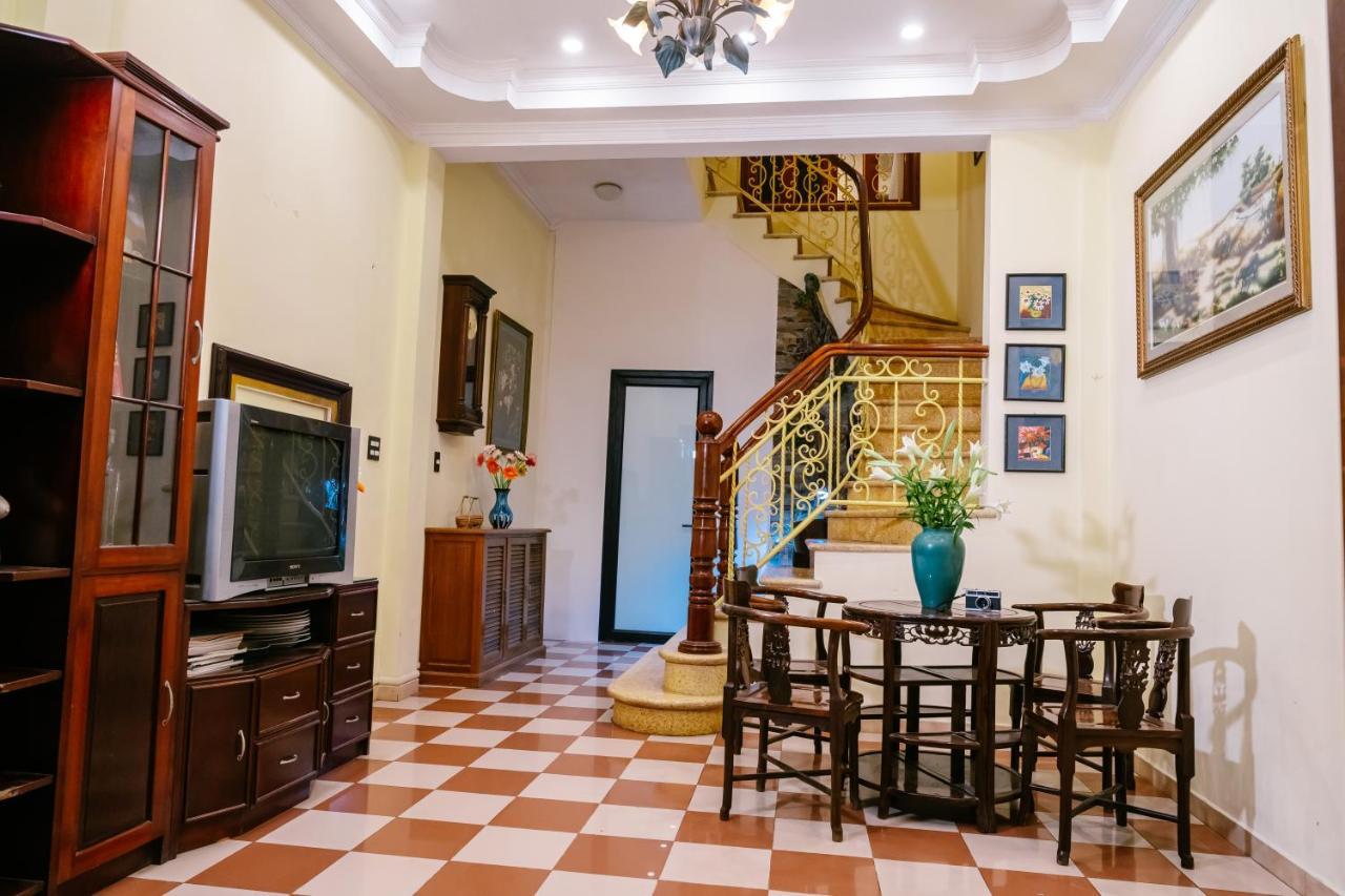 Hola House Hanoi